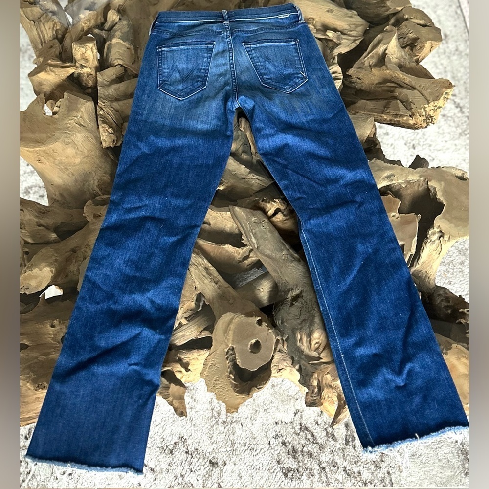 MOTHER Mid Rise Dazzler Crop Fray Jeans “Squeeze It” NWOT— 25, Signature Fit - Picture 10 of 16